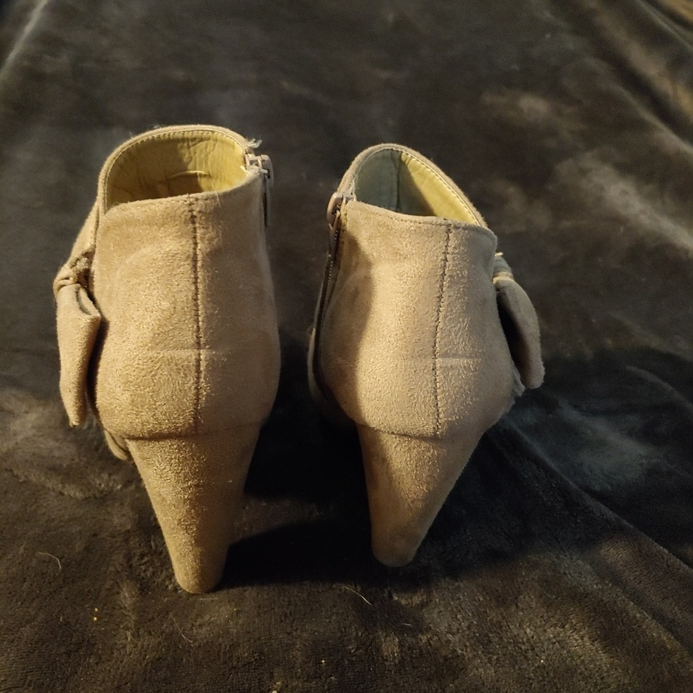 Booties - Picture 4 of 5